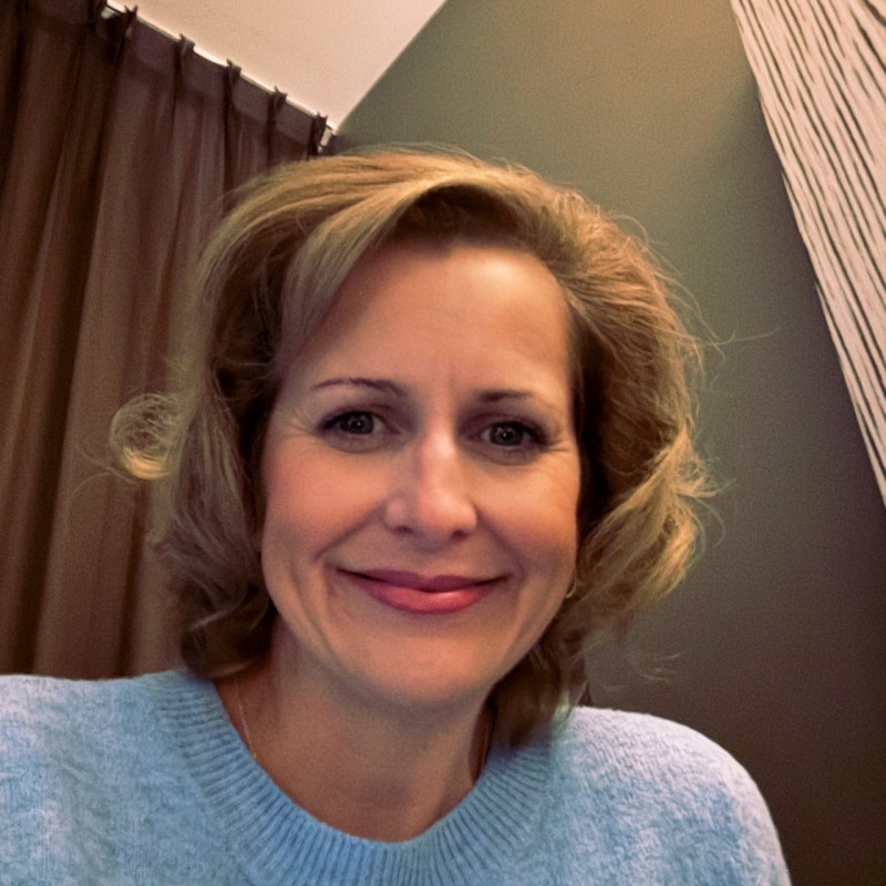 Stephanie Bourgeois Kennard